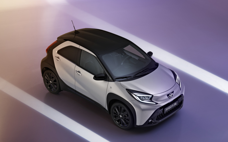 toyotaaygoxjbl-main4